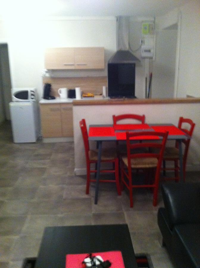 Melitine Apartment Saint-Amand-Mont-Rond Bagian luar foto